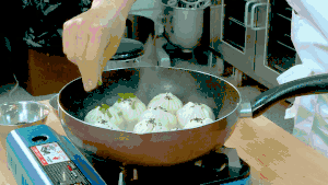 从业三十年师傅教-上海特色鲜肉生煎的做法 步骤17
