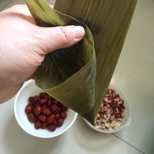 红豆花生粽的做法 步骤4