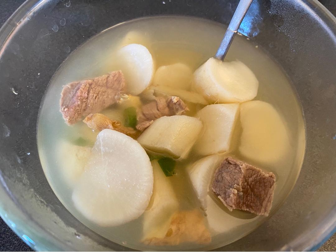 牛肉炖萝卜