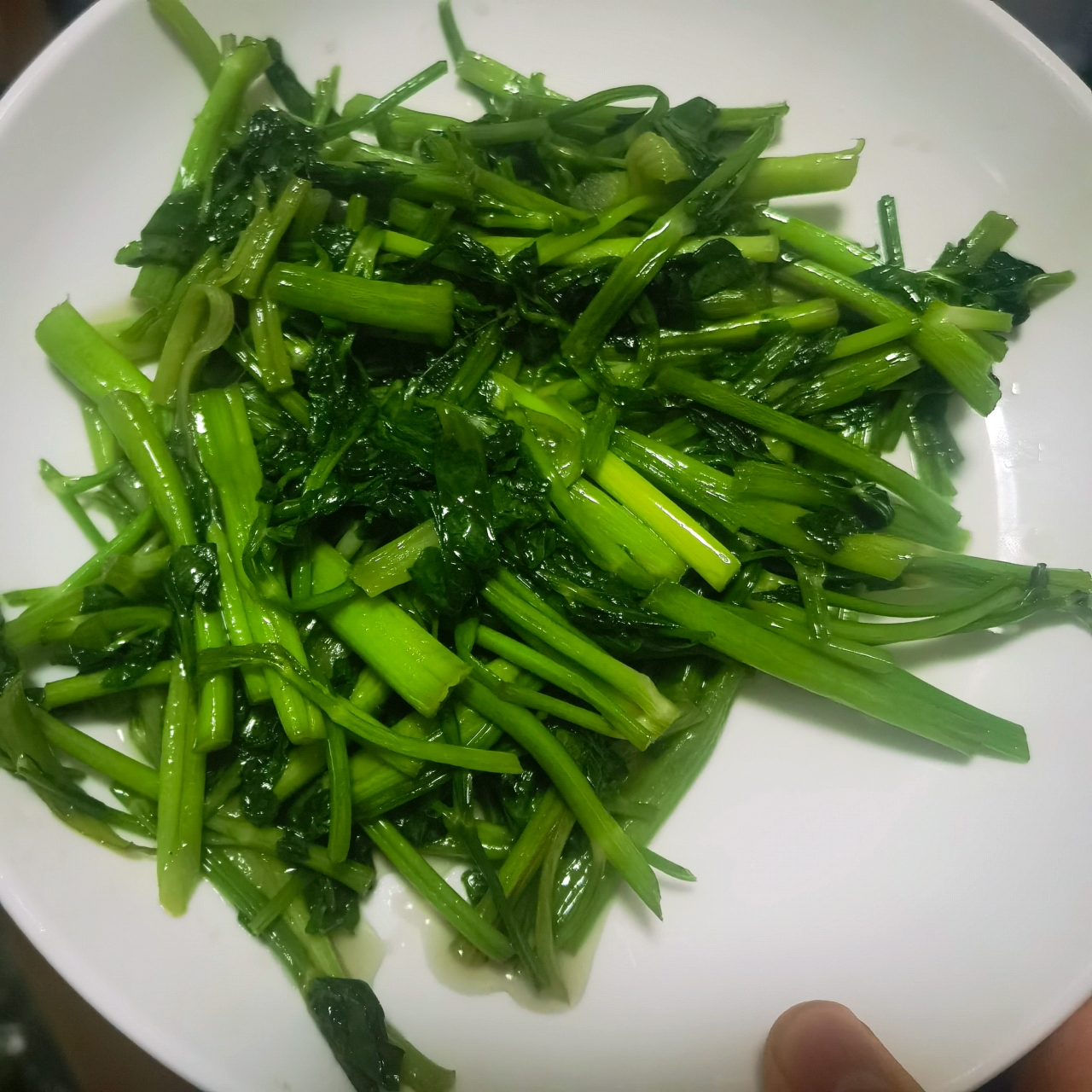清炒水芹菜