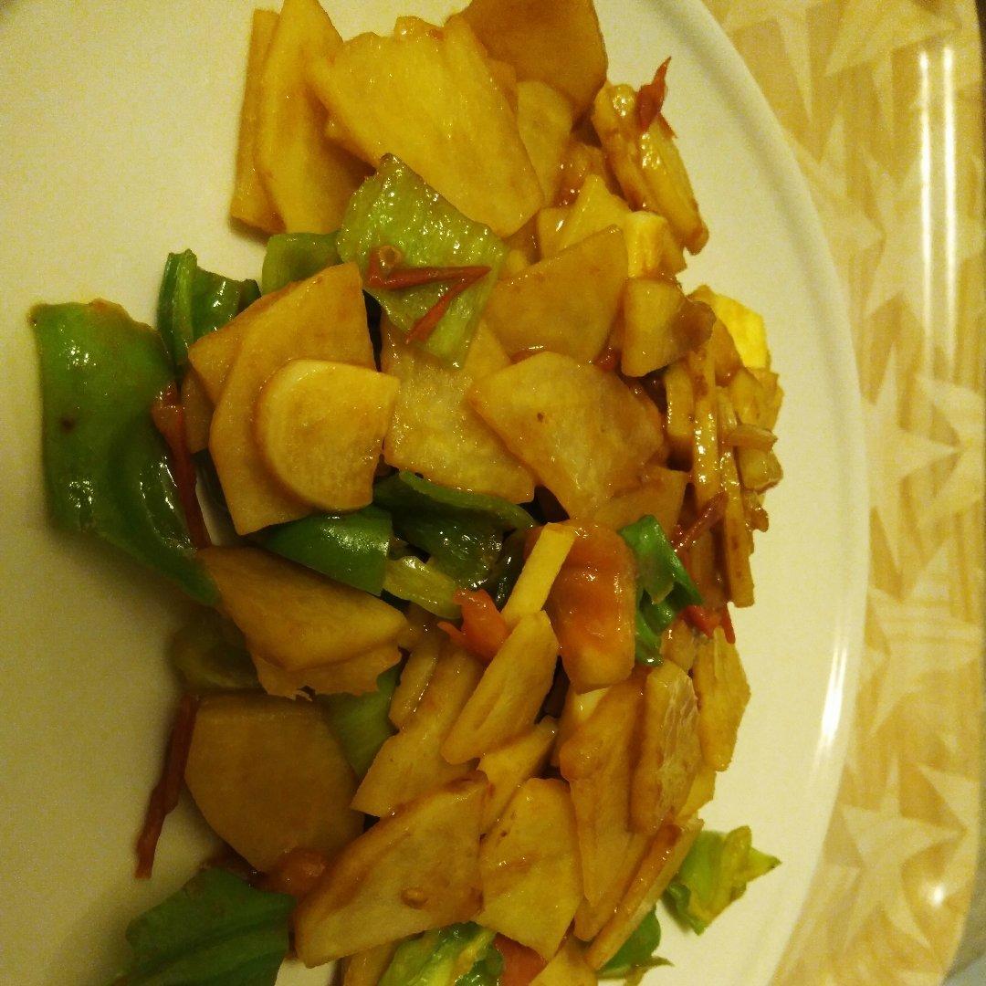 青椒番茄土豆片