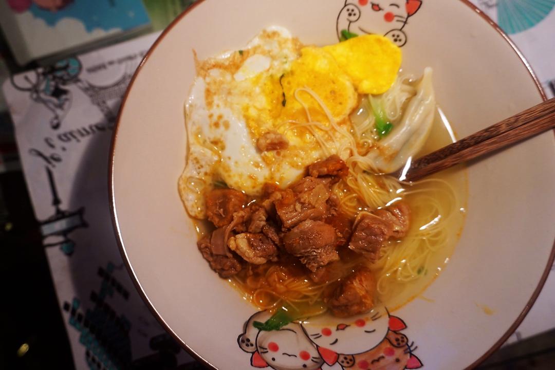 小叶子穿花裤的日常