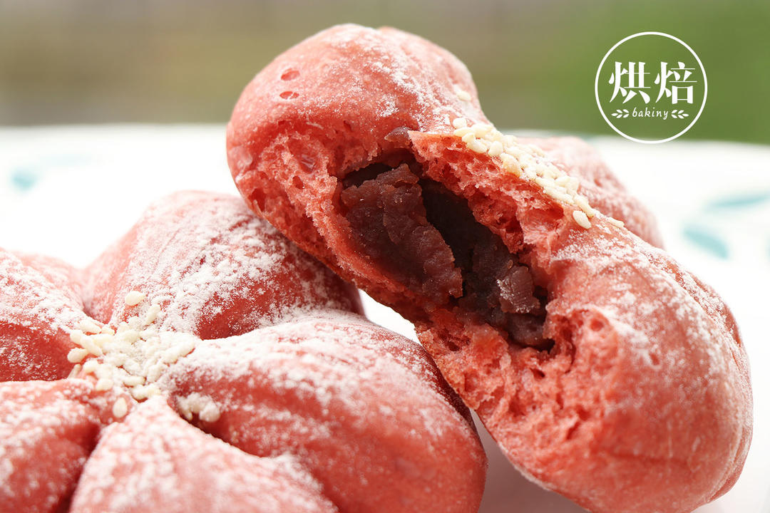 樱花豆沙面包