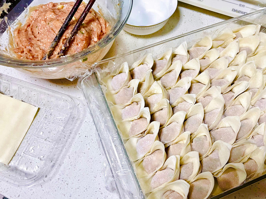 馄饨（两种包法）