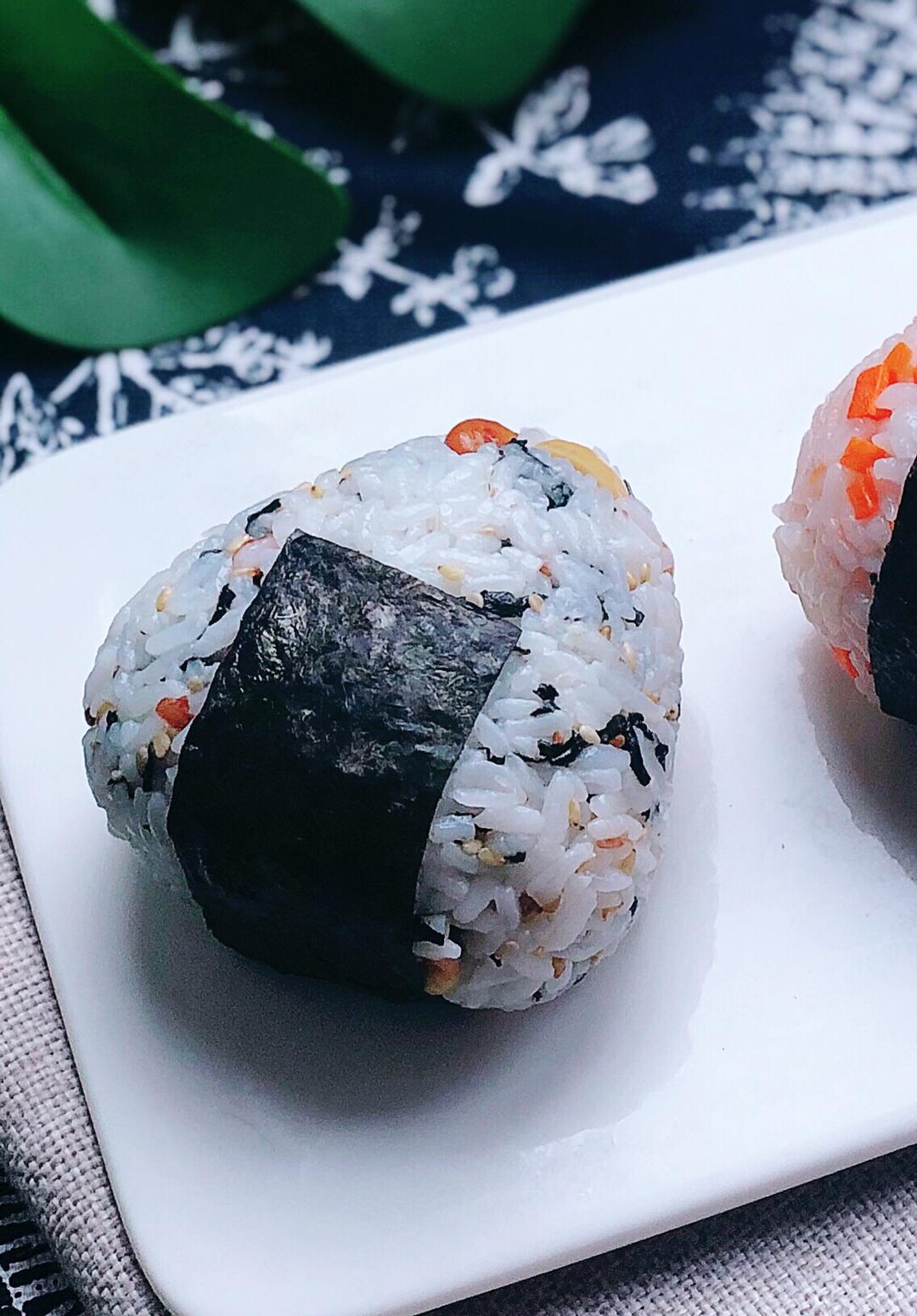三色夹心饭团🍙的做法