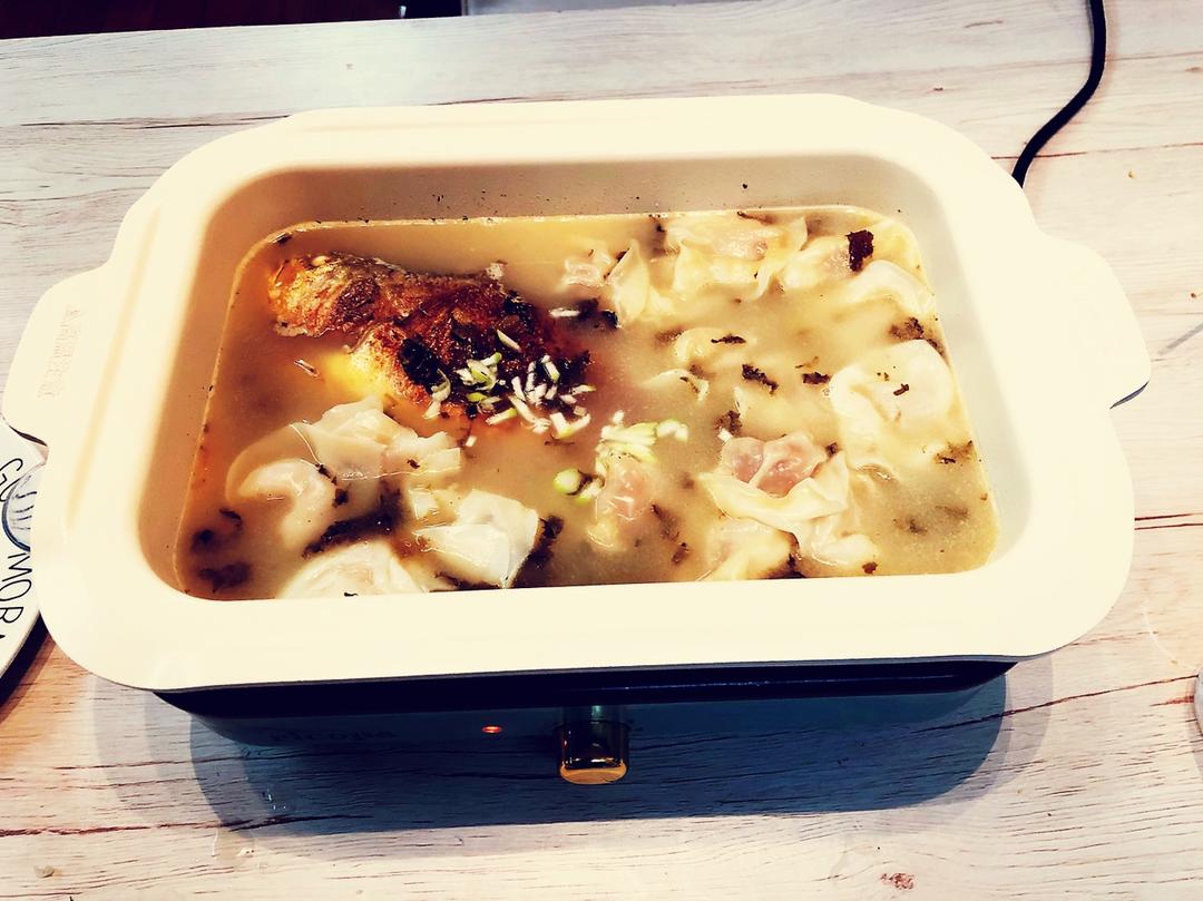 雪菜黄鱼大馄饨，连汤水都是精华！
