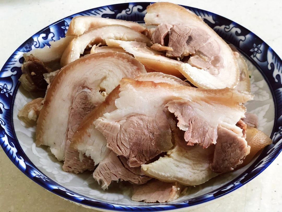 冰花肘子