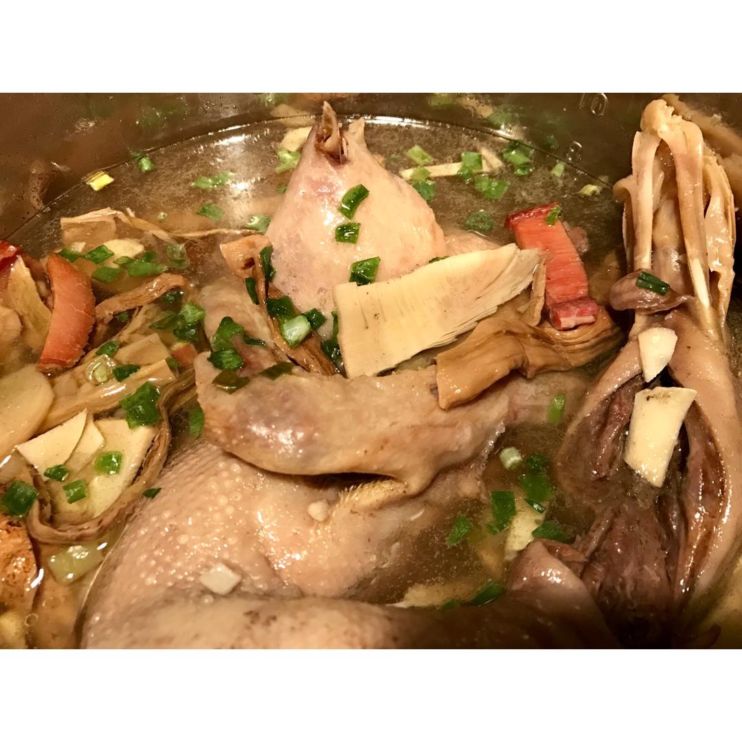竹笋鸭煲