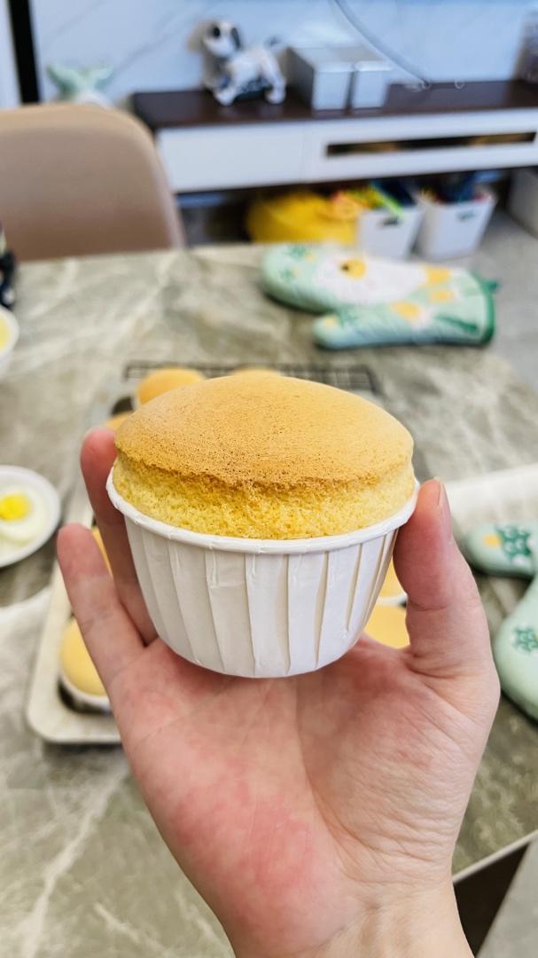 不裂杯子蛋糕，同6寸戚风蛋糕的量