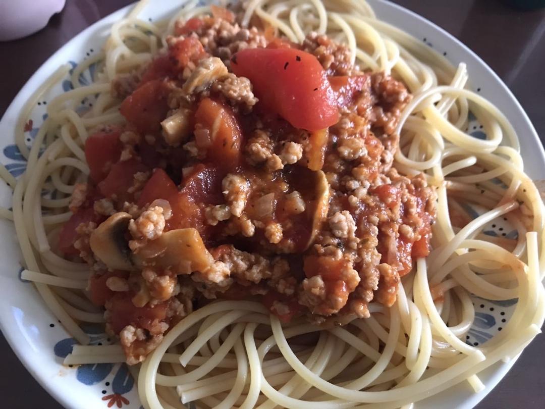 番茄肉酱意大利面