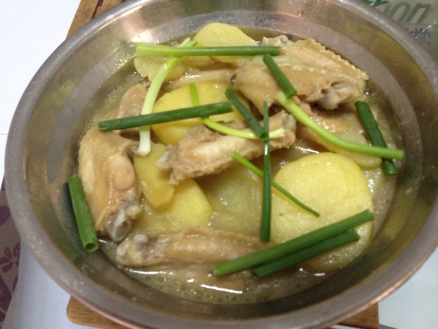 薯仔燜雞翼