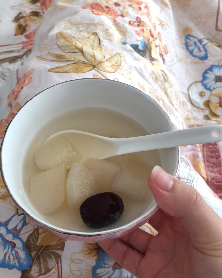 红枣冰糖雪梨糖水