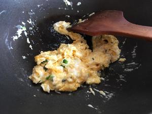 一碗尖椒鸡蛋打卤面的做法 步骤3
