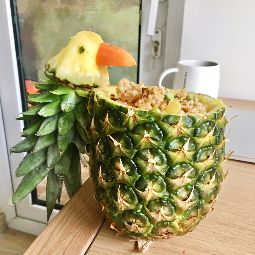 鸟语花香菠萝炒饭