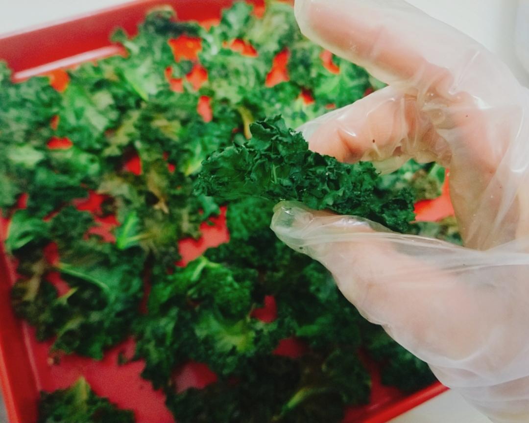 减肥零食：羽衣甘蓝🌿脆片的做法