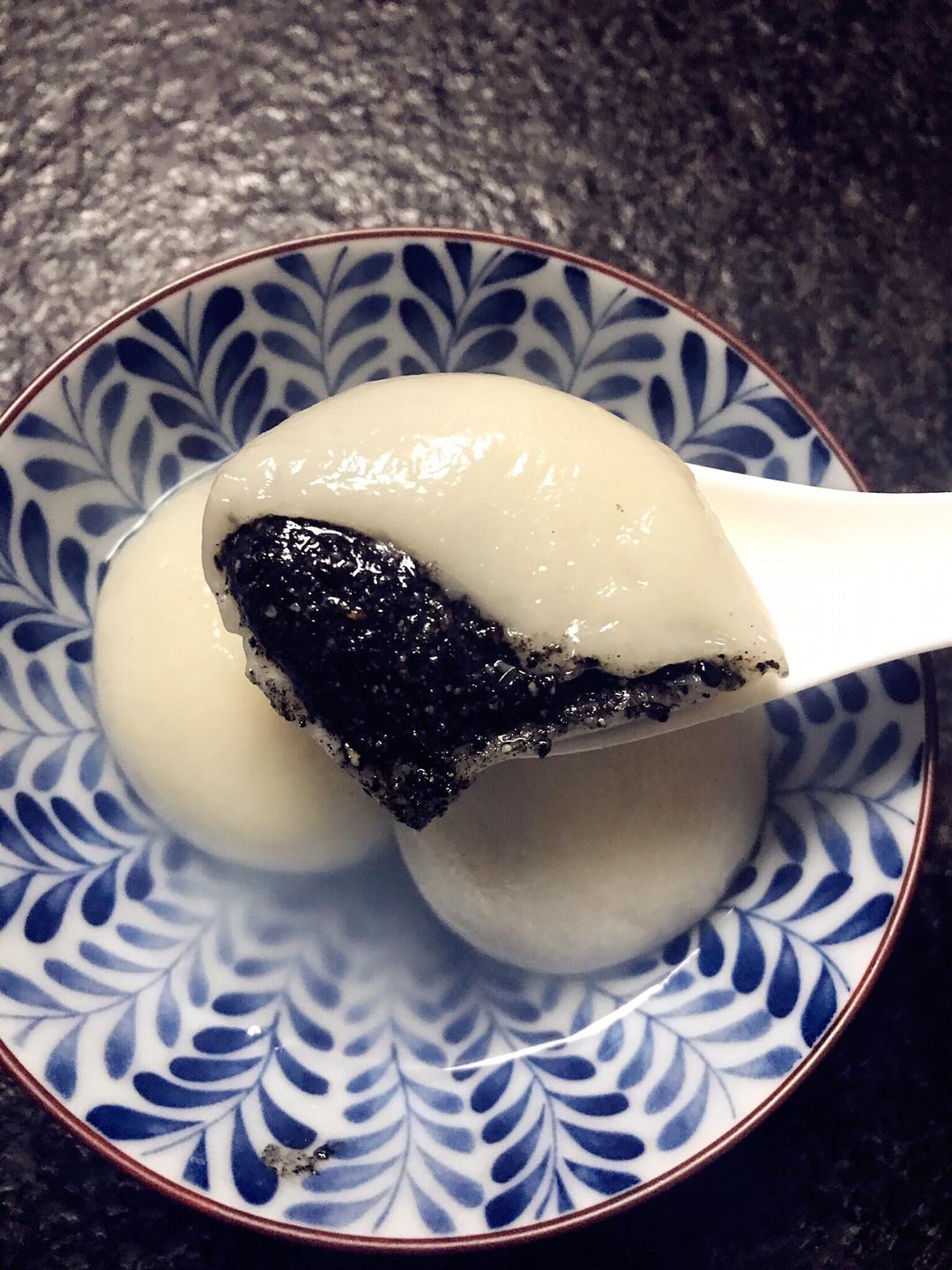 纯黑芝麻大汤圆的做法
