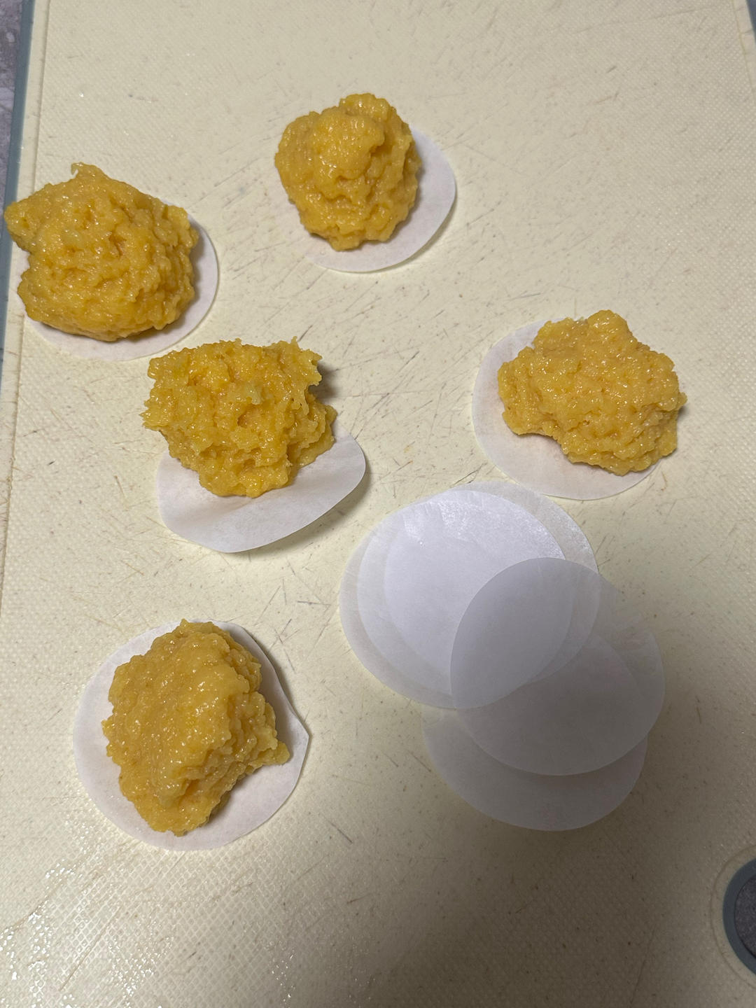 纯玉米面窝窝头(烫面.不发酵)