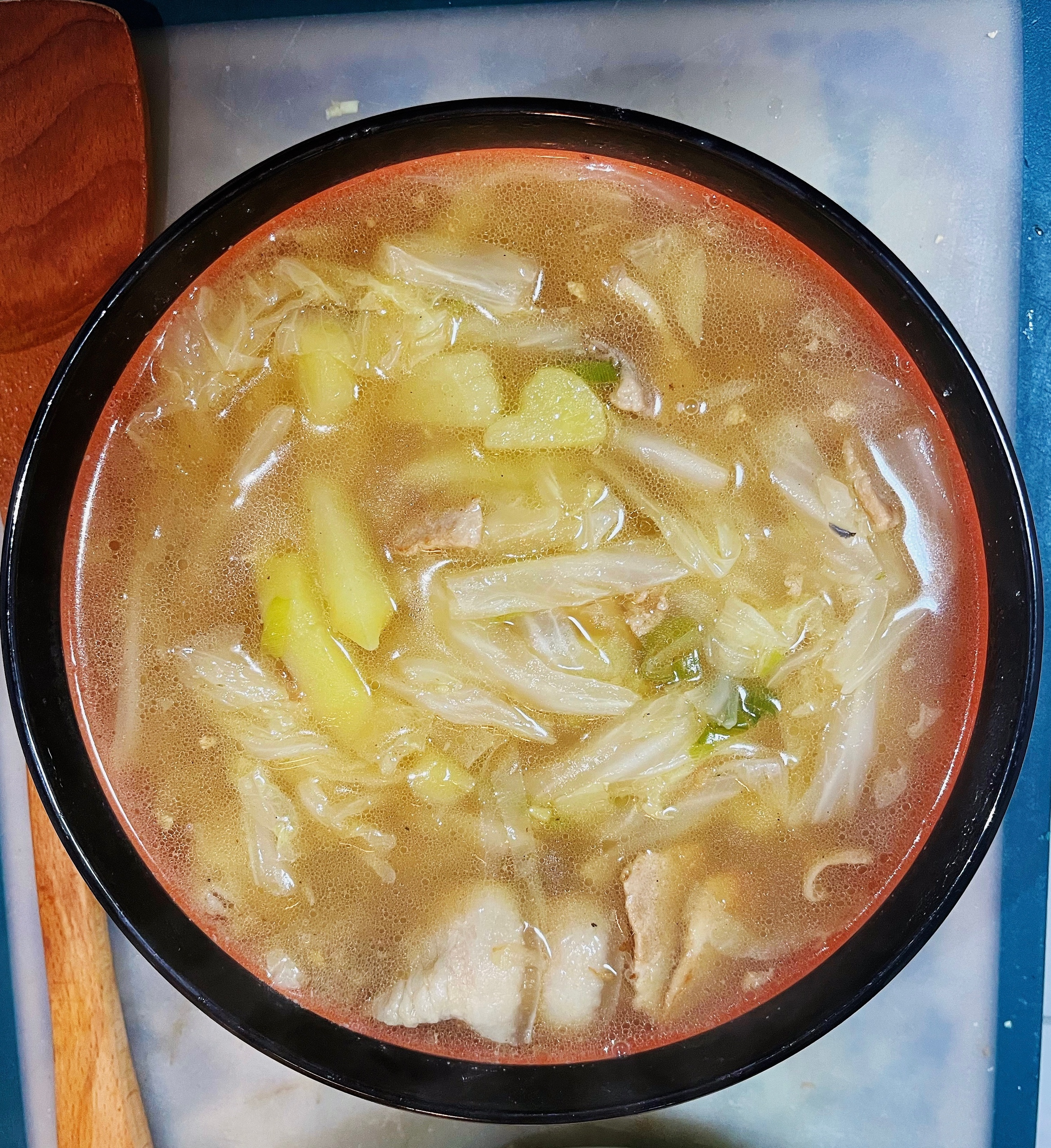 养生白菜炖土豆汤（4人份）的做法