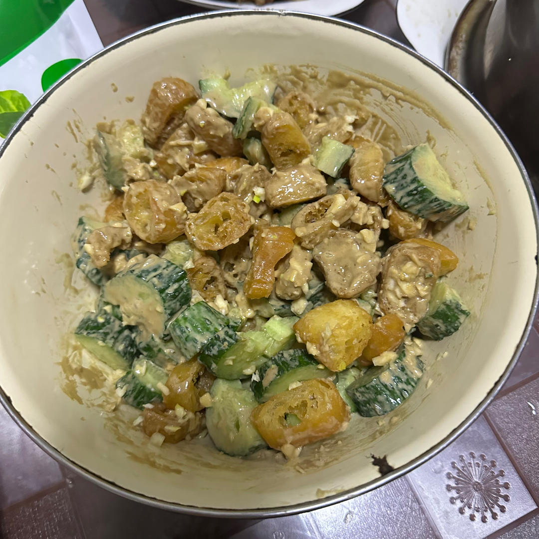 黄瓜拌油条 | 双重酥脆！不开火就能轻松搞定！