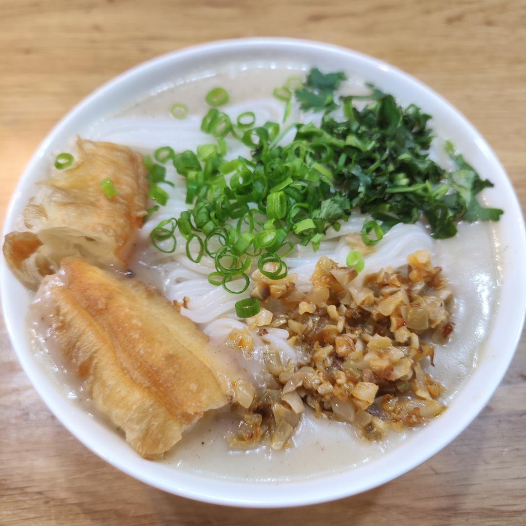 鲜鱼糊汤粉