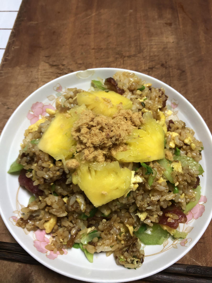 超级好吃的酱油火腿蛋炒饭！