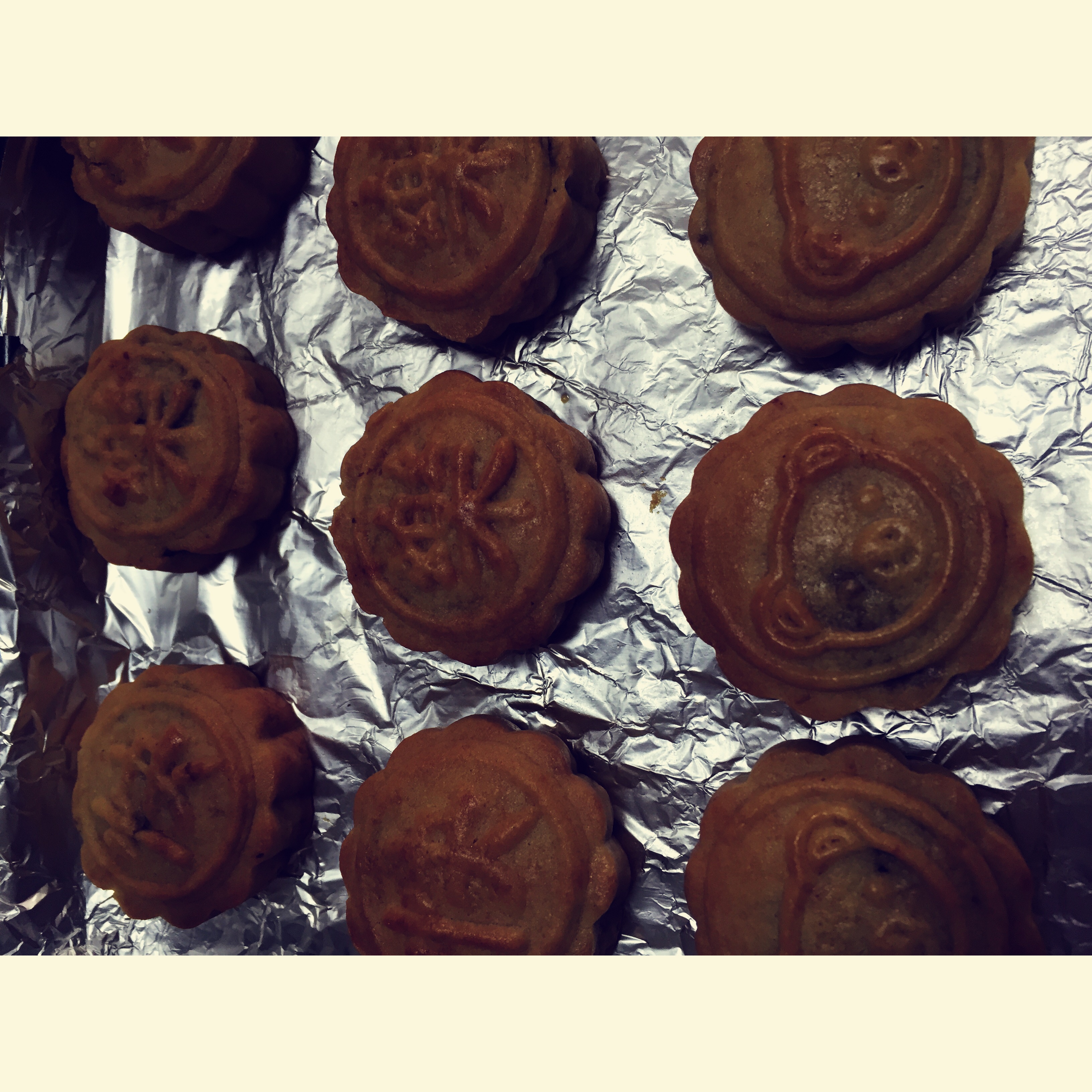 广式月饼——蛋黄莲蓉月饼