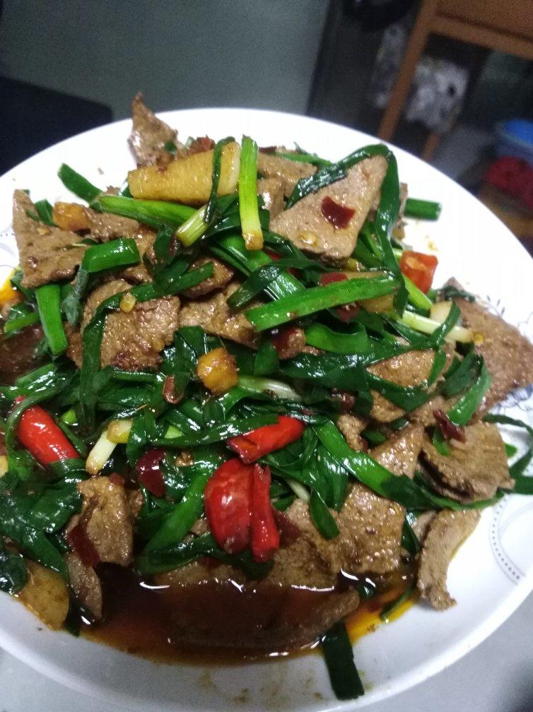 韭菜炒猪肝
