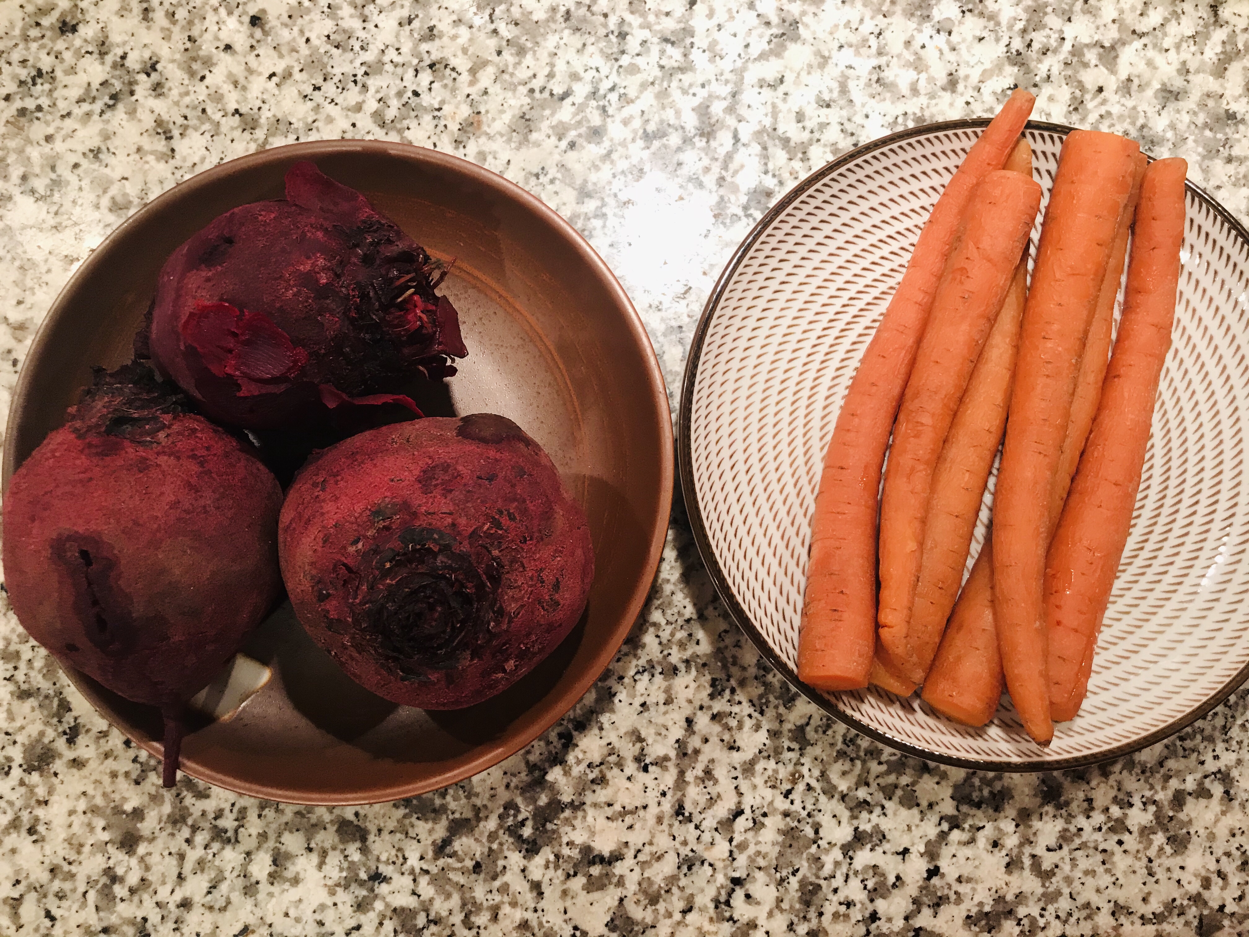 经典ABC果蔬汁 苹果甜菜根胡萝卜 搭配橙和姜 健康排毒清肠的做法 步骤1