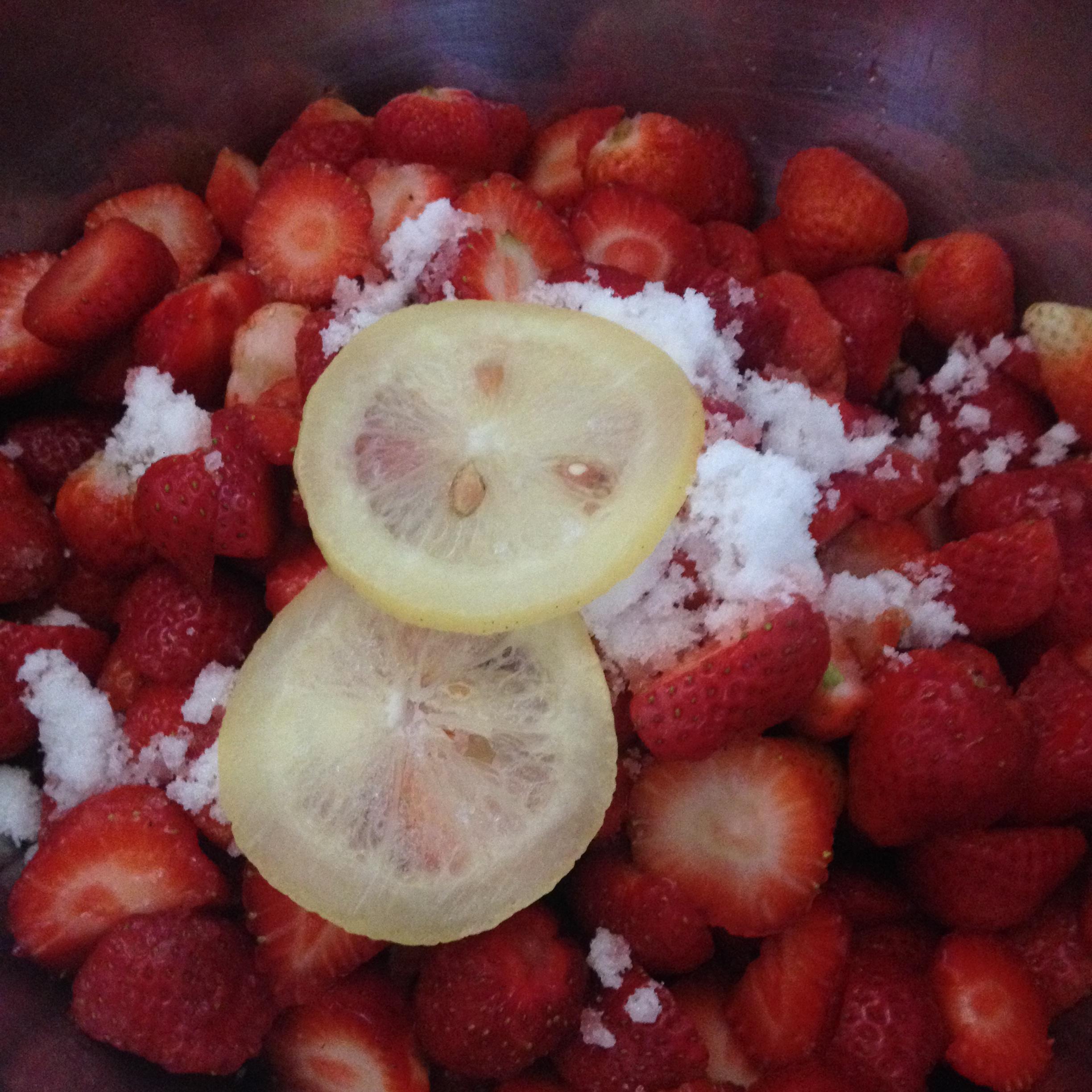 草莓果酱的诞生的做法 步骤3