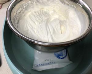 奶油打发小方法的做法 步骤2