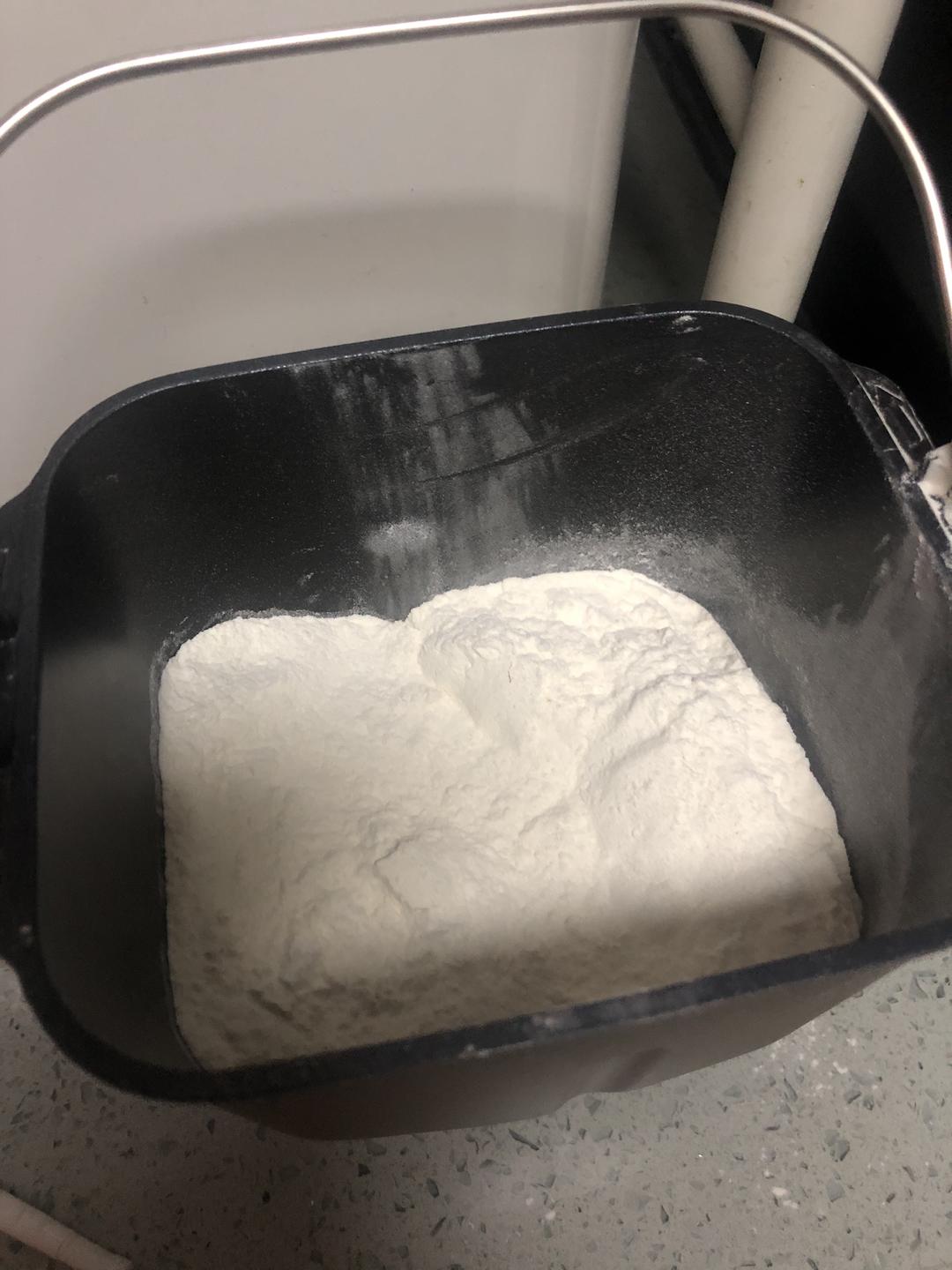 纯奶手撕吐司的做法 步骤1