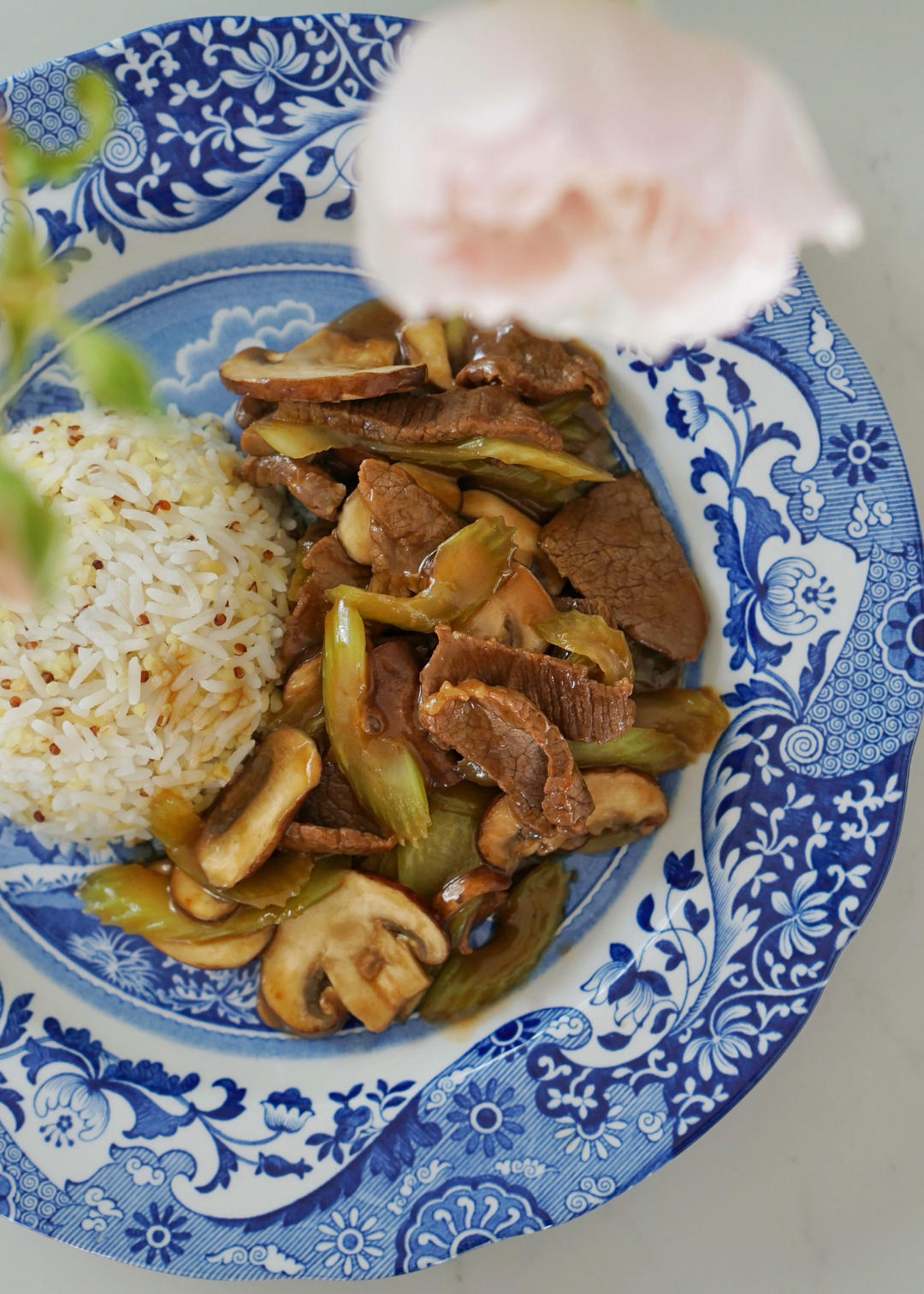 芹菜炒牛肉