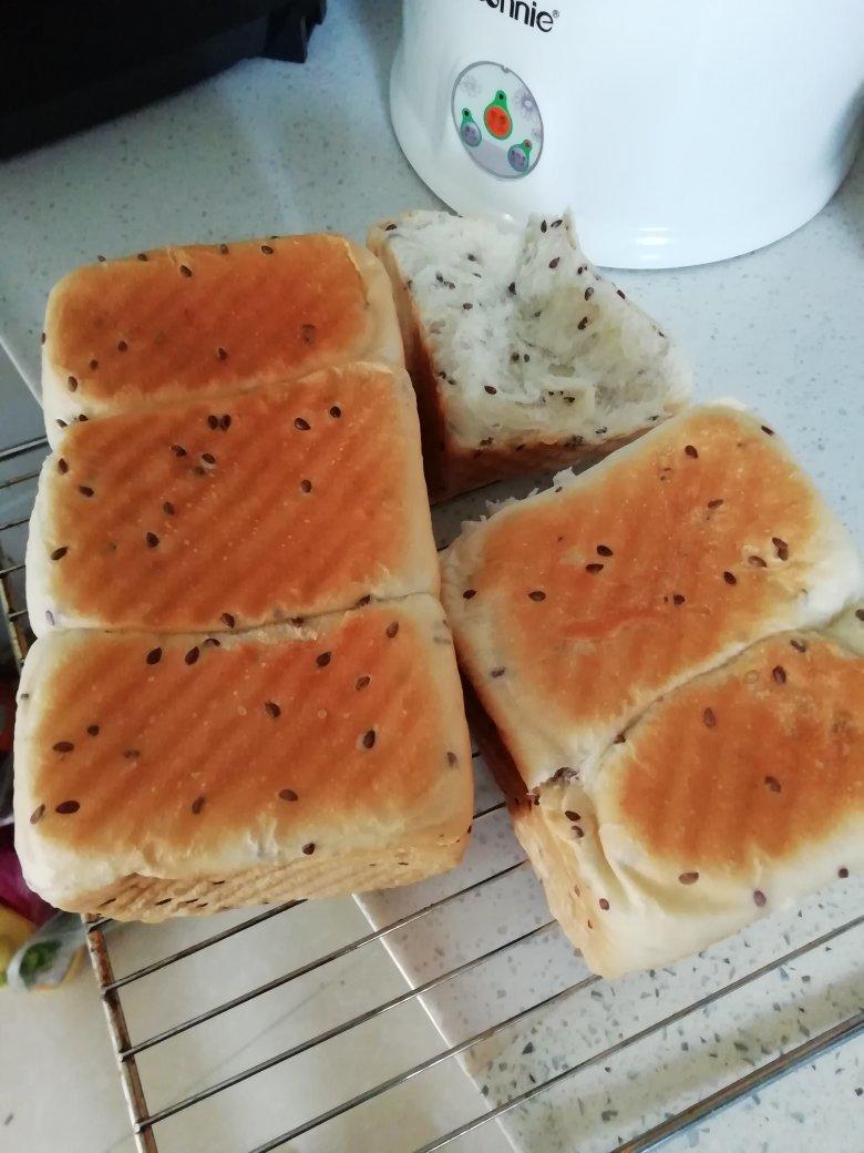 亚麻籽土司