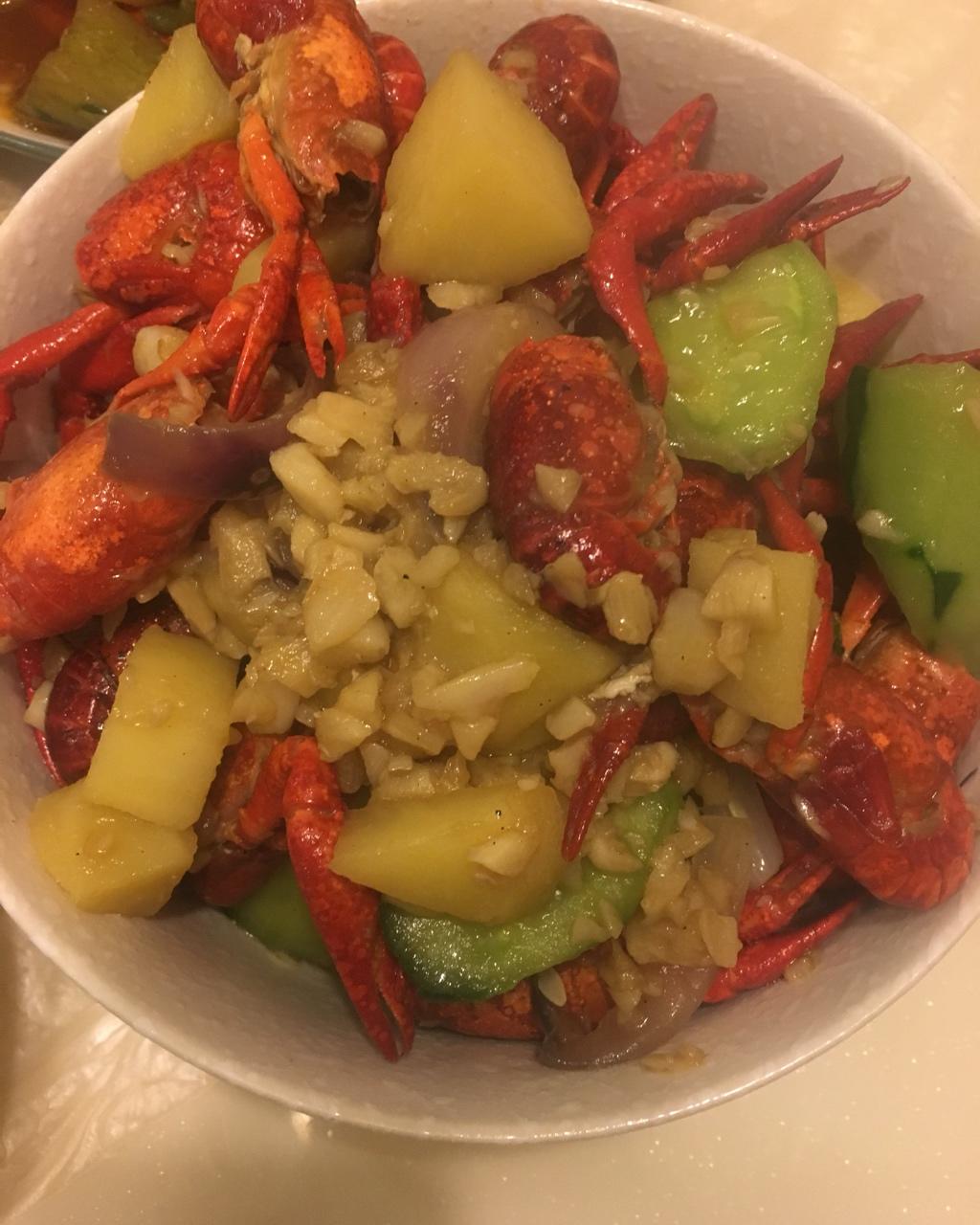 橘丽丝的蒜蓉小龙虾