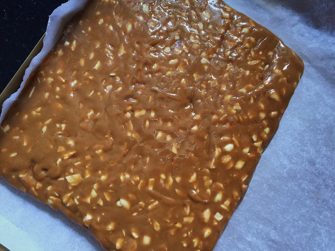 比牛轧糖还要好吃的花生太妃糖（消耗淡奶油）