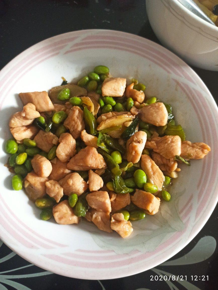毛豆炒鸡丁 | 一勺接一勺 根本停不下来