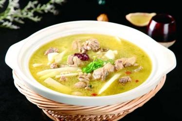 月子汤山药炖鸡