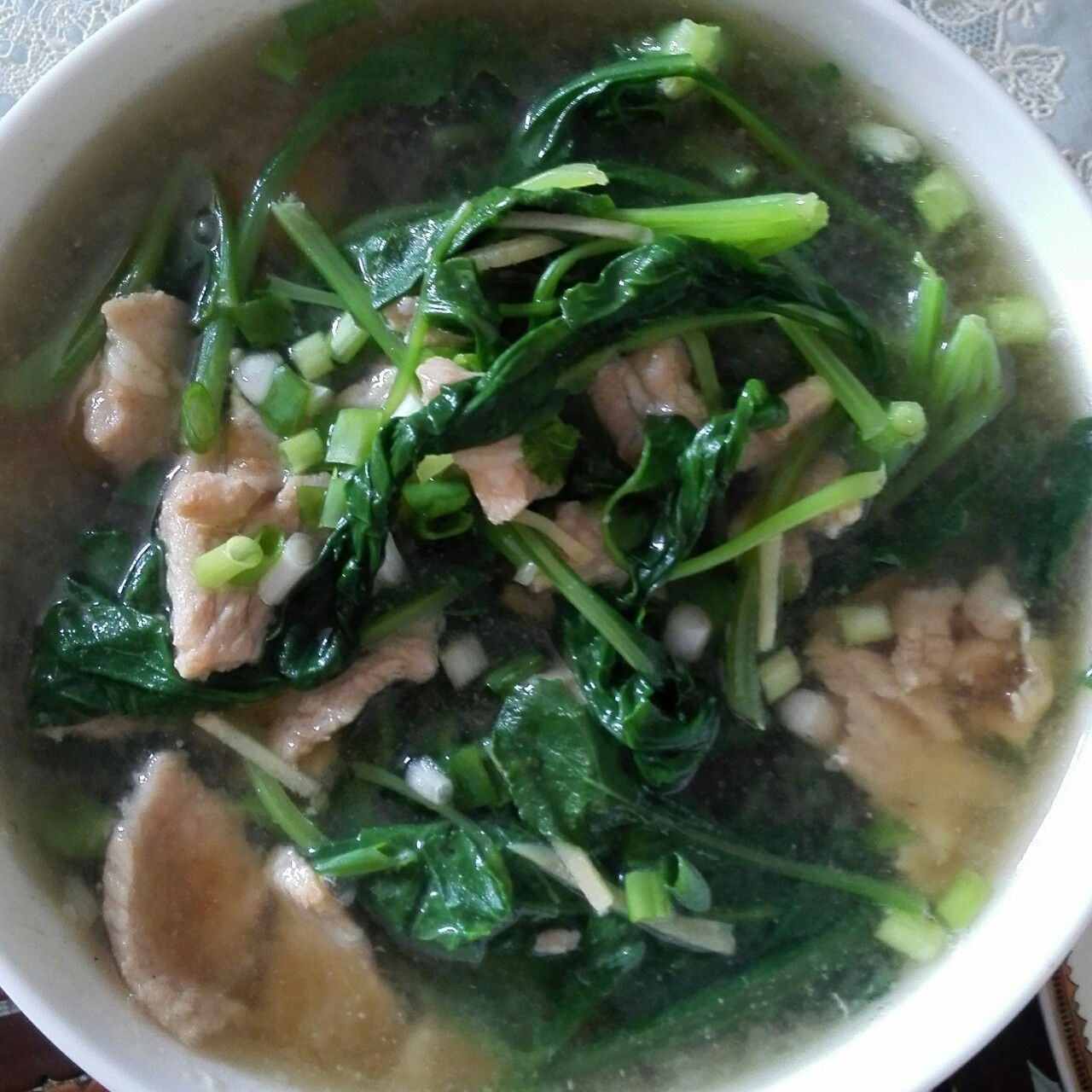 萝卜苗瘦肉汤