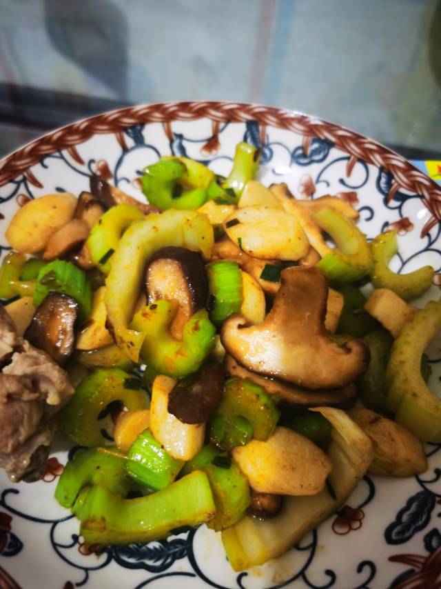 颜色漂亮的清淡快手小炒菜，纯素菜【西芹山药木耳胡萝卜】低卡路里，减肥菜