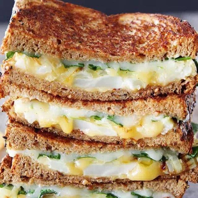 花椰菜烤奶酪三明治的做法