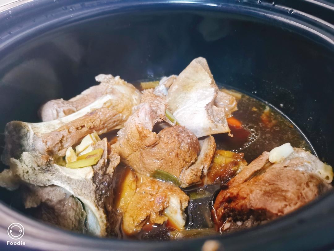 家常酱烧大骨头