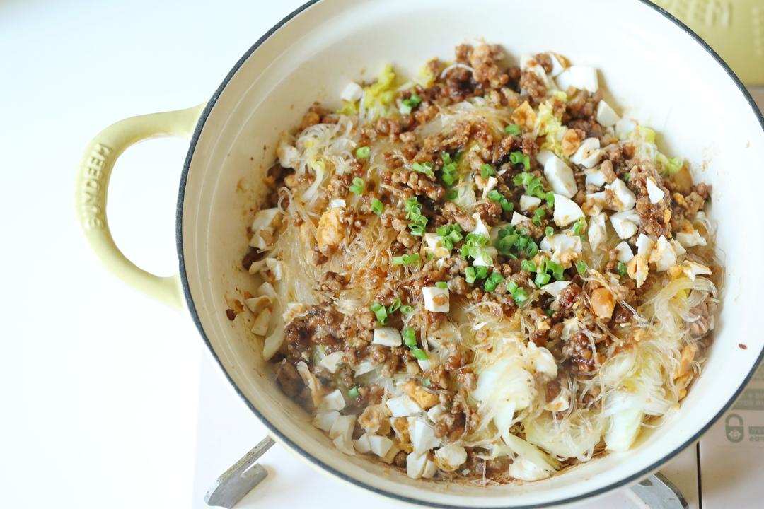聚会大餐-咸蛋黄肉末焗娃娃菜 | 北鼎焖焗珐琅锅的做法