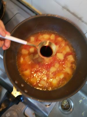 夏季开胃菜：不加糖的番茄烧土豆的做法 步骤10