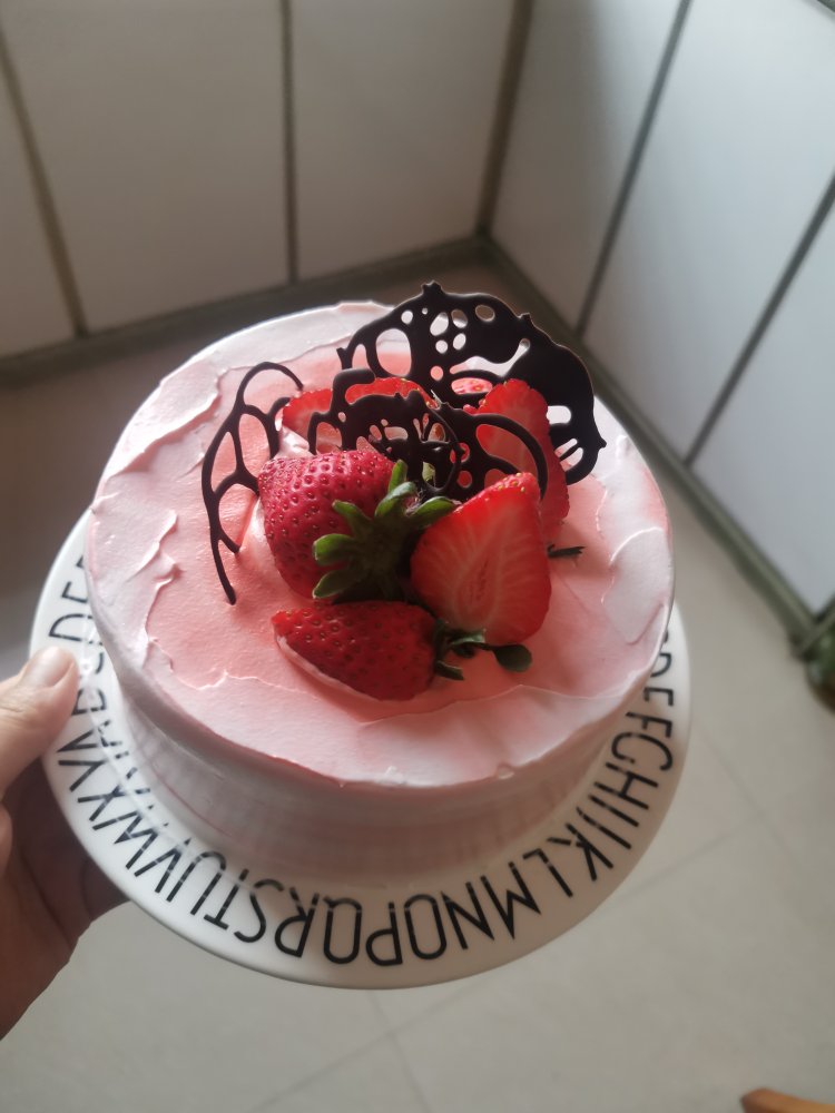 草莓 戚风奶油蛋糕 2种装饰方法（视频菜谱）