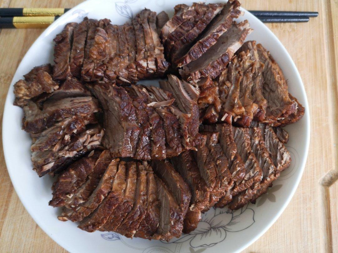 卤牛肉