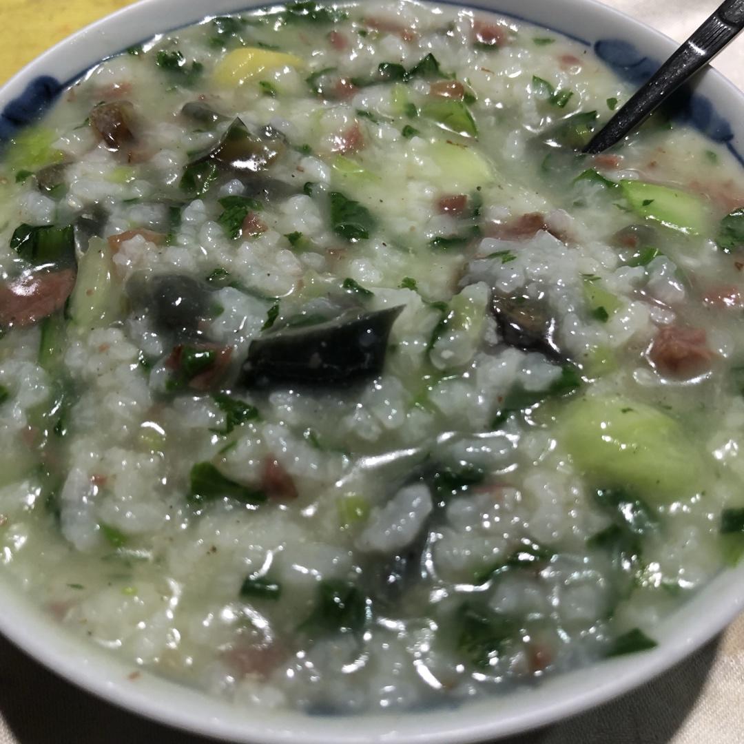 妈妈👩教我做的皮蛋瘦肉粥🥣简单快捷美味😋