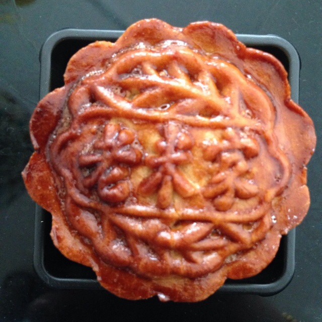 广式月饼——蛋黄莲蓉月饼