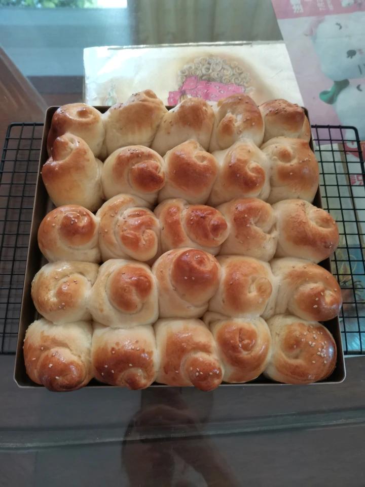 脆底蜂蜜小面包
