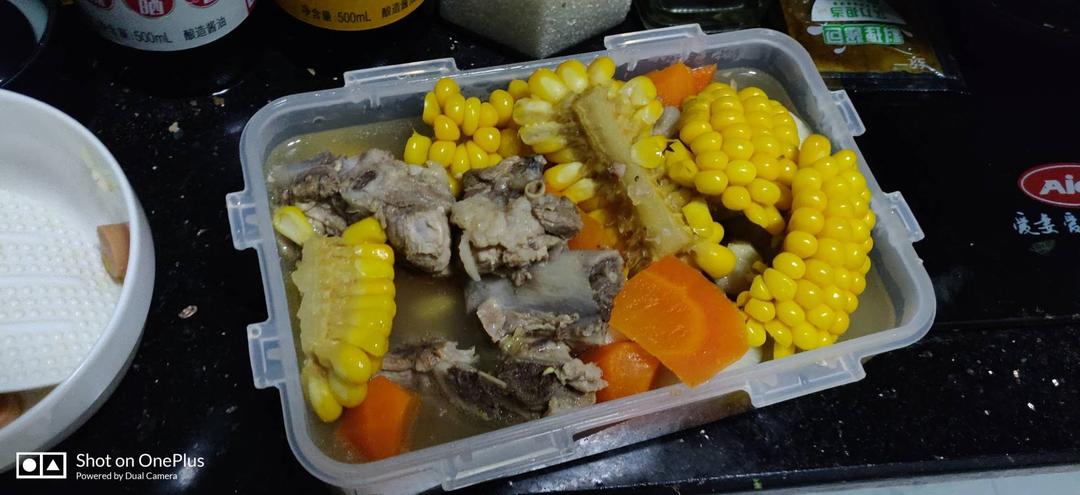 玉米山药胡萝卜排骨汤