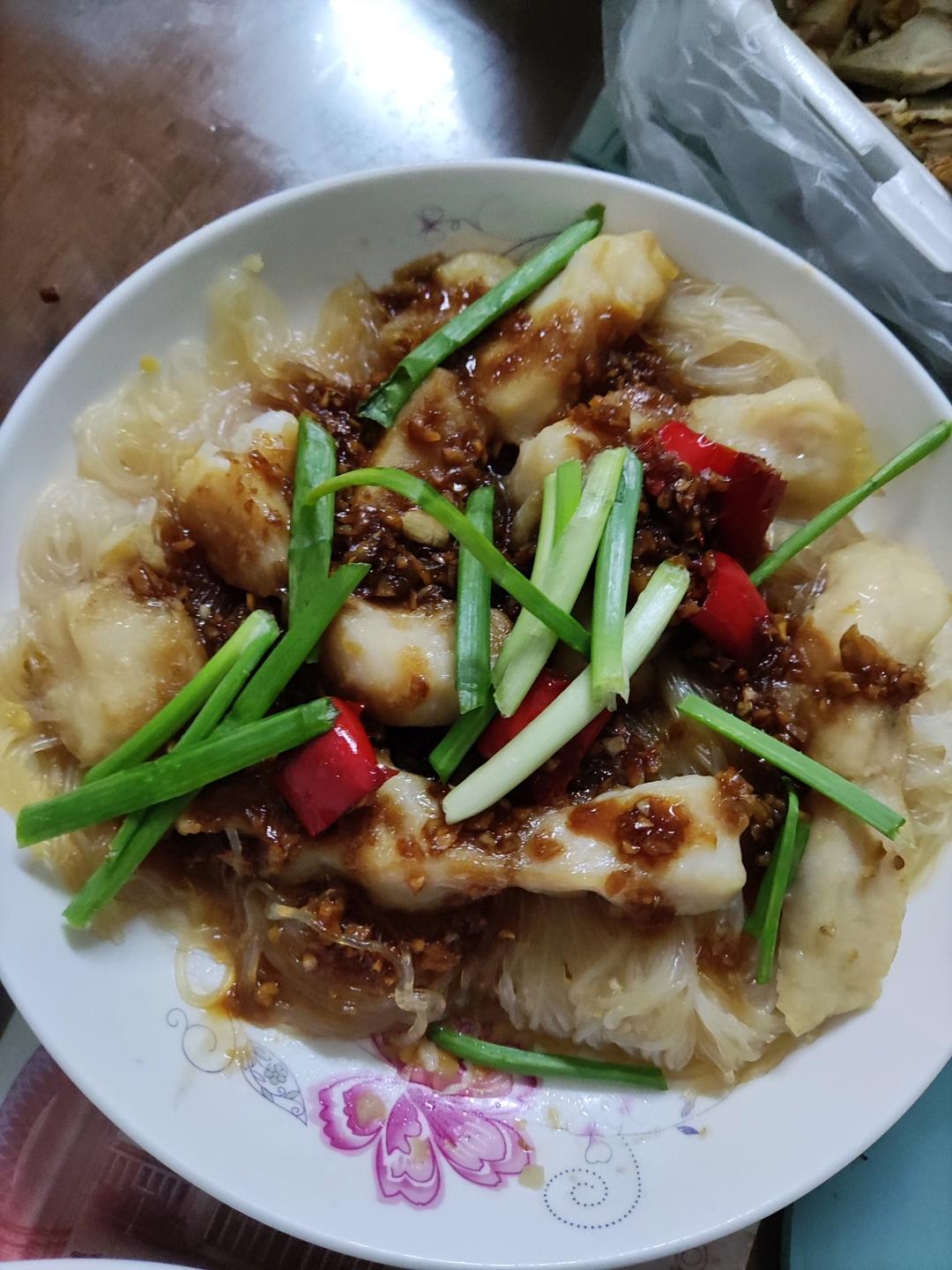 15分钟搞定【蒜蓉粉丝蒸龙利鱼】，入夏前多吃它准能瘦！